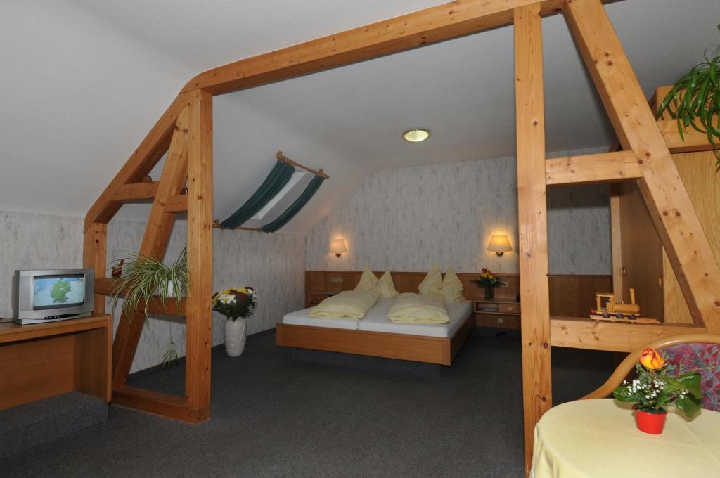 Hotel Ricarda Schlangenbad Zimmer foto