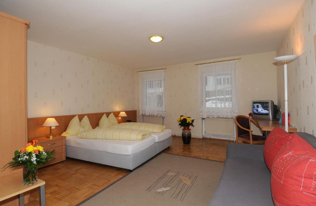 Hotel Ricarda Schlangenbad Zimmer foto