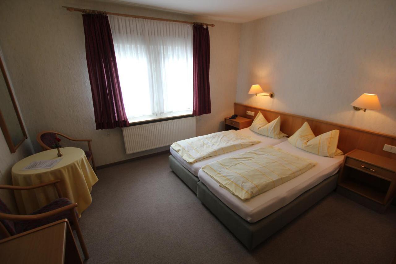 Hotel Ricarda Schlangenbad Zimmer foto