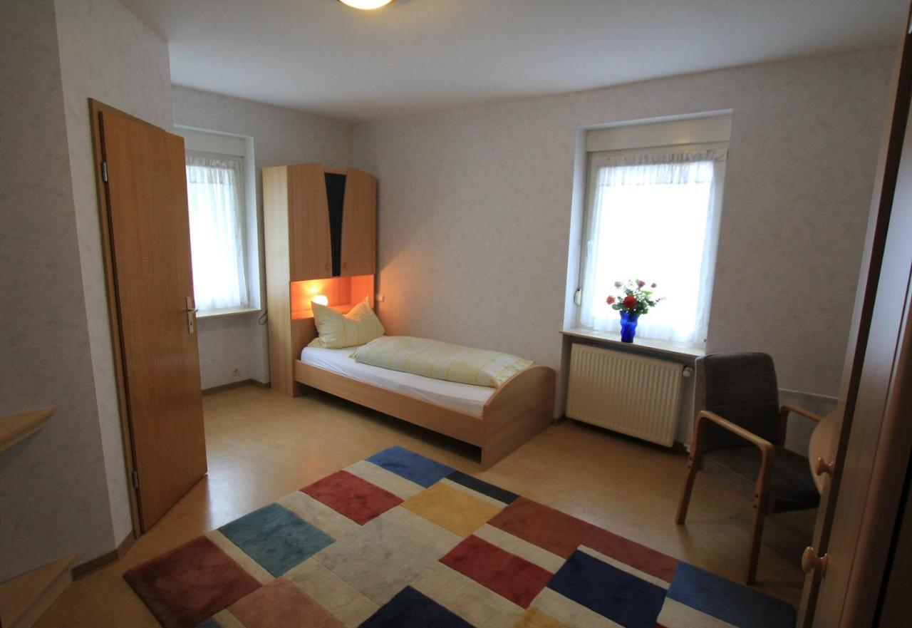 Hotel Ricarda Schlangenbad Zimmer foto
